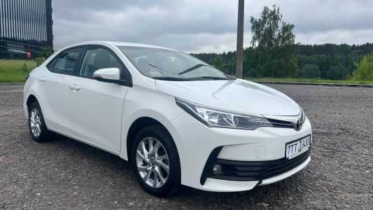 Toyota Corolla XI (E170) Рестайлинг