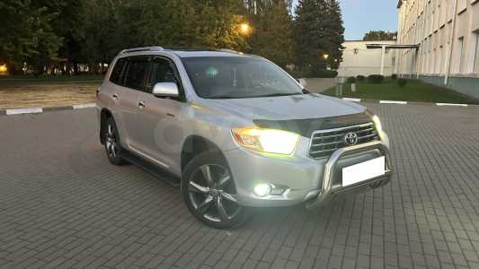 Toyota Highlander II (XU40)