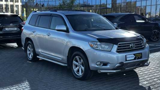 Toyota Highlander II (XU40)