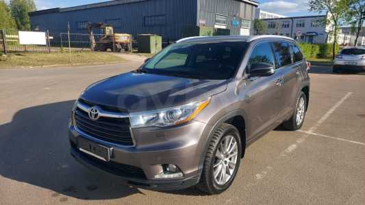 Toyota Highlander III (XU50)