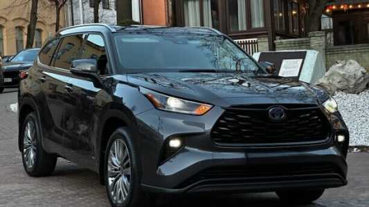 Toyota Highlander IV (XU70), 2021, пробег 121000 км Toyota Highlander IV (XU70), 2021, пробег 121000 км