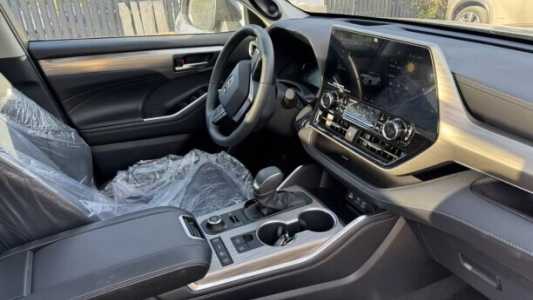 Toyota Highlander IV (XU70), 2025, пробег 50 км