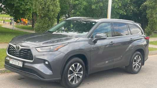 Toyota Highlander IV (XU70)