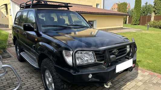 Toyota Land Cruiser J100