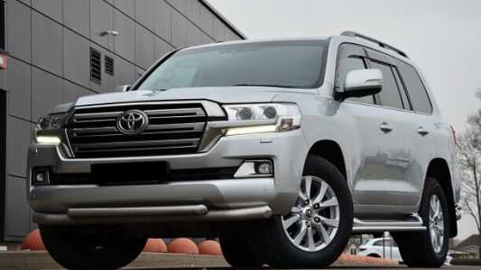 Toyota Land Cruiser J200 2-й рестайлинг, 2016, пробег 175500 км Toyota Land Cruiser J200 2-й рестайлинг, 2016, пробег 175500 км