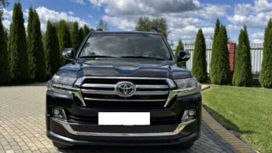 Toyota Land Cruiser J200 2-й рестайлинг, 2018, пробег 100000 км Toyota Land Cruiser J200 2-й рестайлинг, 2018, пробег 100000 км