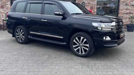 Toyota Land Cruiser J200 2-й рестайлинг, 2018, пробег 146000 км Toyota Land Cruiser J200 2-й рестайлинг, 2018, пробег 146000 км