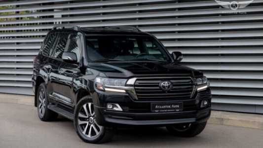 Toyota Land Cruiser J200 2-й рестайлинг, 2018, пробег 228000 км Toyota Land Cruiser J200 2-й рестайлинг, 2018, пробег 228000 км
