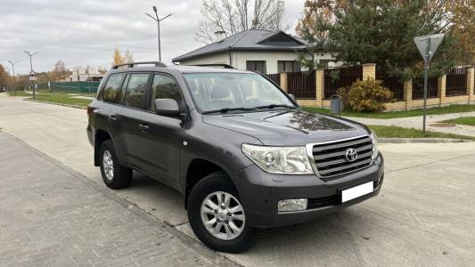 Toyota Land Cruiser J200