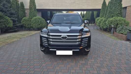 Toyota Land Cruiser J300, 2021, пробег 40270 км Toyota Land Cruiser J300, 2021, пробег 40270 км