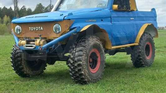 Toyota Land Cruiser J70