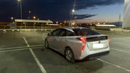Toyota Prius IV (XW50)