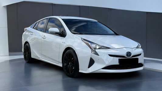 Toyota Prius IV (XW50)