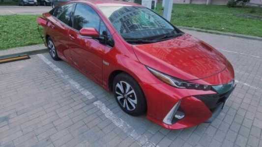 Toyota Prius Prime , 2016, пробег 177000 км