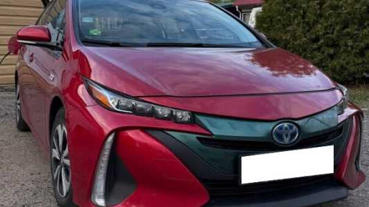 Toyota Prius Prime , 2017, пробег 135000 км Toyota Prius Prime , 2017, пробег 135000 км