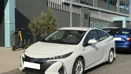 Toyota Prius Prime , 2018, пробег 90000 км