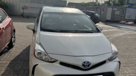 Toyota Prius V(+) ZVW40/41 Рестайлинг, 2015, пробег 190 км Toyota Prius V(+) ZVW40/41 Рестайлинг, 2015, пробег 190 км