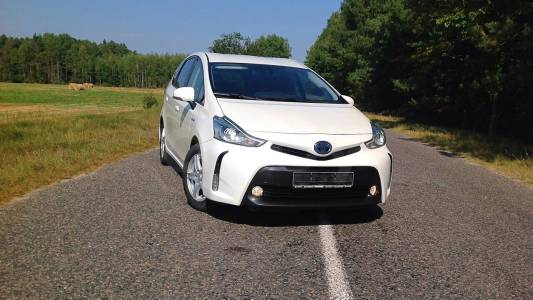 Toyota Prius V(+) ZVW40/41 Рестайлинг