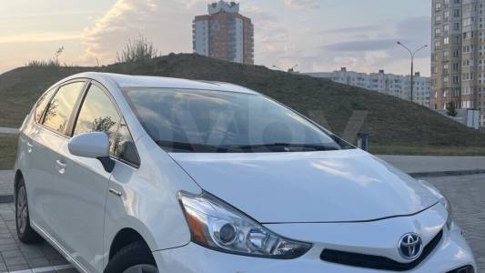 Toyota Prius V(+) ZVW40/41 Рестайлинг