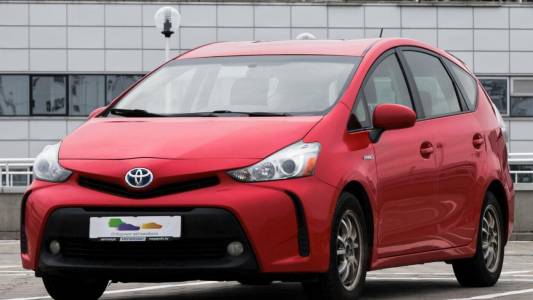 Toyota Prius V(+) ZVW40/41 Рестайлинг