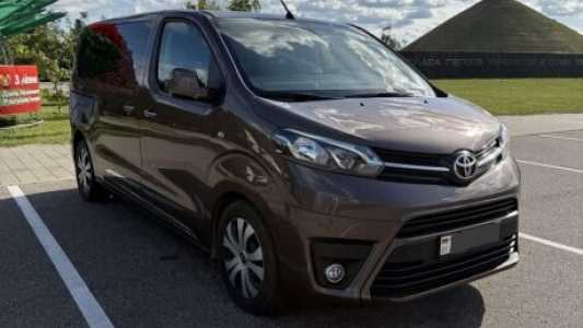 Toyota ProAce Verso II, 2017, пробег 183000 км Toyota ProAce Verso II, 2017, пробег 183000 км
