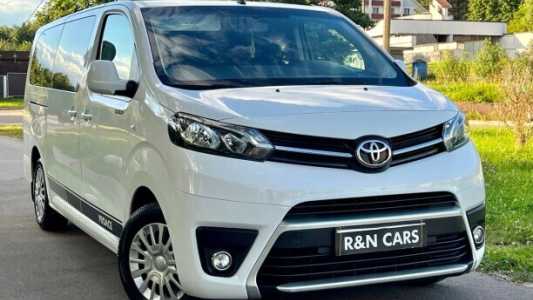 Toyota ProAce Verso II, 2017, пробег 225000 км Toyota ProAce Verso II, 2017, пробег 225000 км