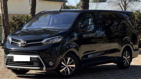 Toyota ProAce Verso II, 2018, пробег 95000 км Toyota ProAce Verso II, 2018, пробег 95000 км