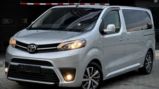 Toyota ProAce Verso II, 2019, пробег 139000 км Toyota ProAce Verso II, 2019, пробег 139000 км