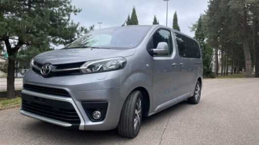 Toyota ProAce Verso II, 2022, пробег 13000 км Toyota ProAce Verso II, 2022, пробег 13000 км