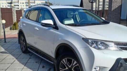 Toyota RAV4 IV (XA40), 2015, пробег 130000 км Toyota RAV4 IV (XA40), 2015, пробег 130000 км