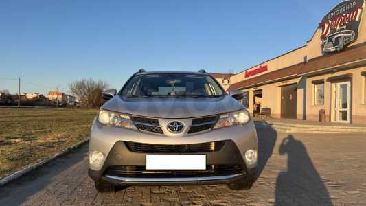 Toyota RAV4 IV (XA40)