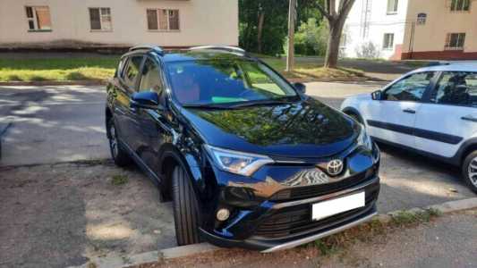 Toyota RAV4 IV (XA40)  Рестайлинг, 2015, пробег 125000 км
