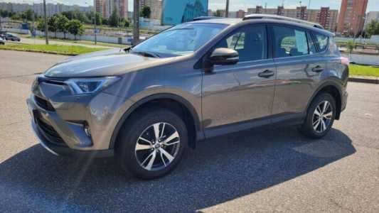 Toyota RAV4 IV (XA40) Рестайлинг, 2016, пробег 136000 км Toyota RAV4 IV (XA40) Рестайлинг, 2016, пробег 136000 км