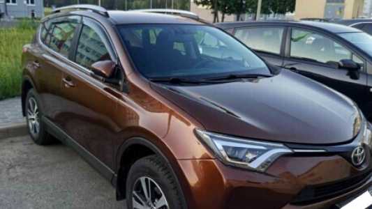 Toyota RAV4 IV (XA40)  Рестайлинг, 2017, пробег 223000 км