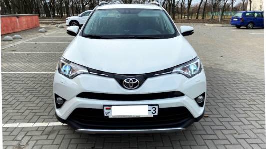 Toyota RAV4 IV (XA40) Рестайлинг