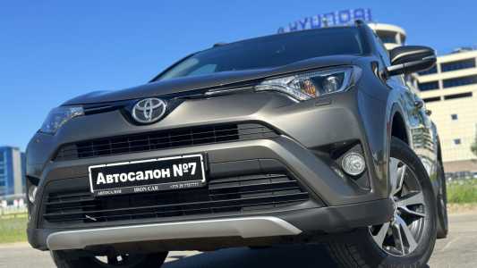 Toyota RAV4 IV (XA40) Рестайлинг