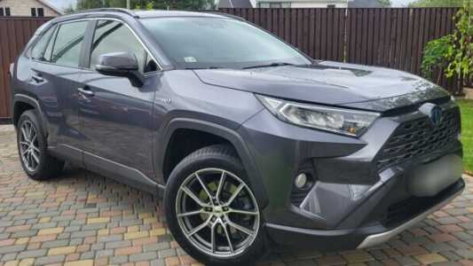 Toyota RAV4 V (XA50), 2019, пробег 152000 км Toyota RAV4 V (XA50), 2019, пробег 152000 км