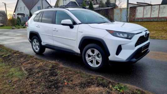 Toyota RAV4 V (XA50), 2019, пробег 98000 км Toyota RAV4 V (XA50), 2019, пробег 98000 км