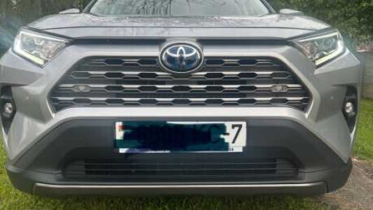 Toyota RAV4 V (XA50), 2019, пробег 98000 км Toyota RAV4 V (XA50), 2019, пробег 98000 км