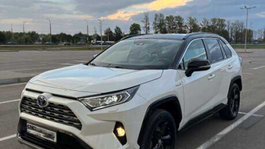 Toyota RAV4 V (XA50), 2020, пробег 130000 км Toyota RAV4 V (XA50), 2020, пробег 130000 км