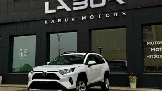 Toyota RAV4 V (XA50), 2020, пробег 170000 км Toyota RAV4 V (XA50), 2020, пробег 170000 км