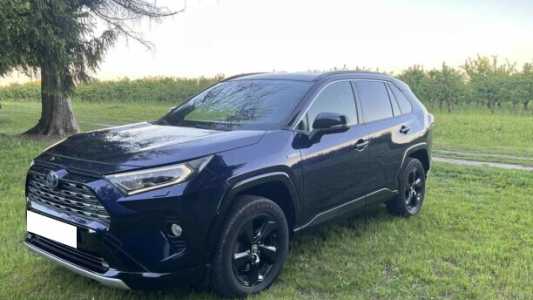 Toyota RAV4 V (XA50), 2021, пробег 104000 км Toyota RAV4 V (XA50), 2021, пробег 104000 км