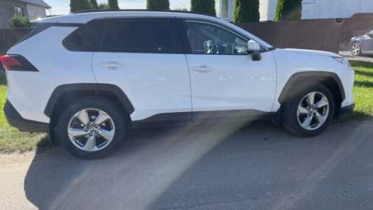 Toyota RAV4 V (XA50), 2021, пробег 52000 км Toyota RAV4 V (XA50), 2021, пробег 52000 км