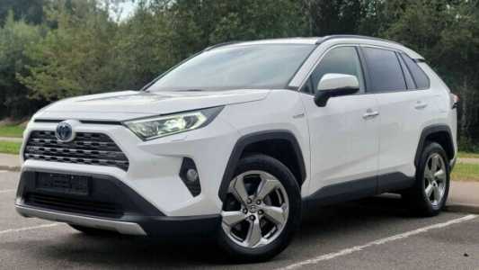 Toyota RAV4 V (XA50), 2021, пробег 96268 км Toyota RAV4 V (XA50), 2021, пробег 96268 км