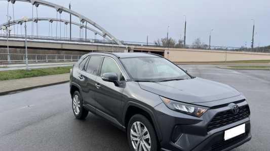 Toyota RAV4 V (XA50)