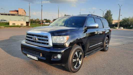 Toyota Sequoia II