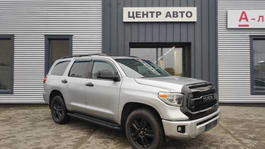 Toyota Sequoia II