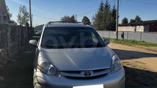 Toyota Sienna II (XL20) Рестайлинг