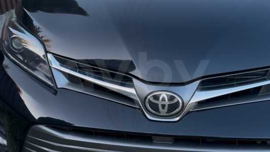 Toyota Sienna III (XL30) 2-й рестайлинг