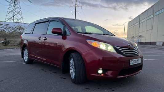 Toyota Sienna III (XL30) Рестайлинг, 2015, пробег 110000 км Toyota Sienna III (XL30) Рестайлинг, 2015, пробег 110000 км